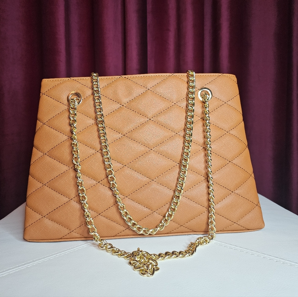 Fashion vegan purse like Versace